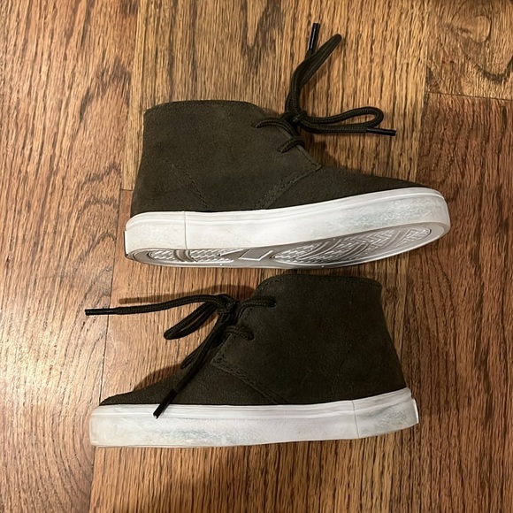 Janie and Jack suede dark green boots - Picture 3 of 3